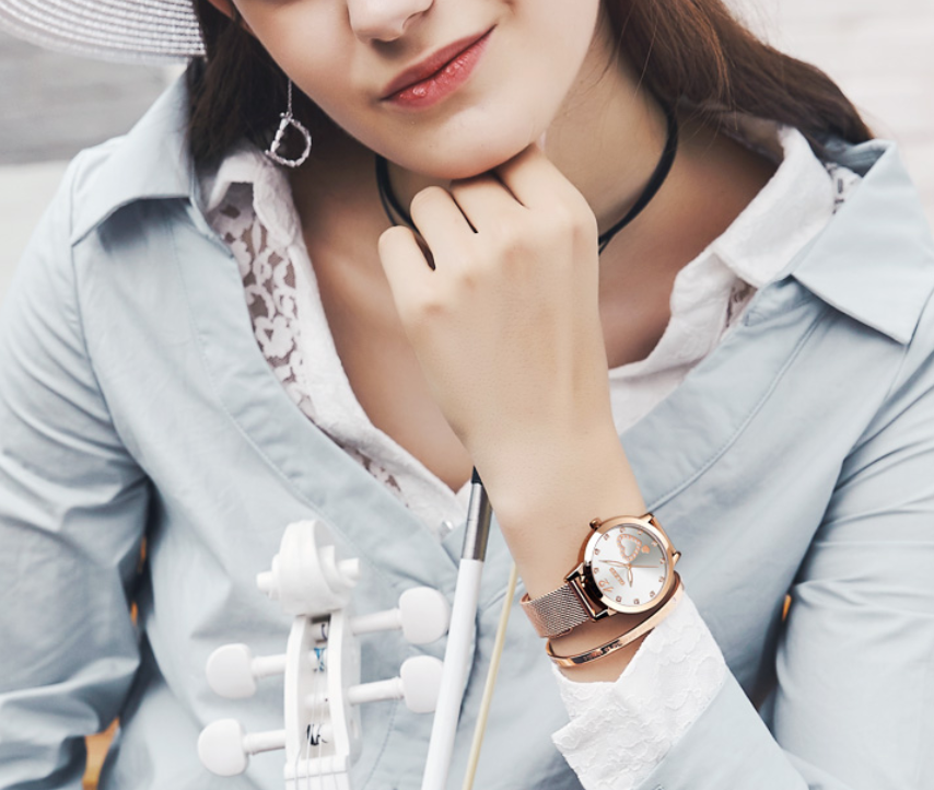 Women Rose Gold Fashionable Quartz Watch